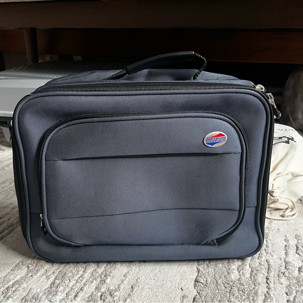 American Tourister Travel Bag